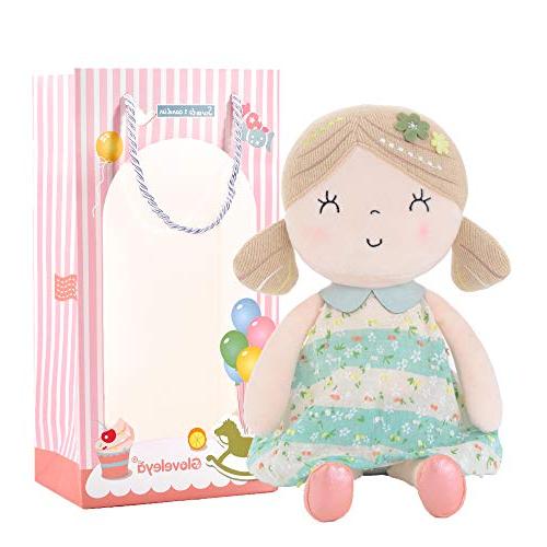 spring girl wear green floral